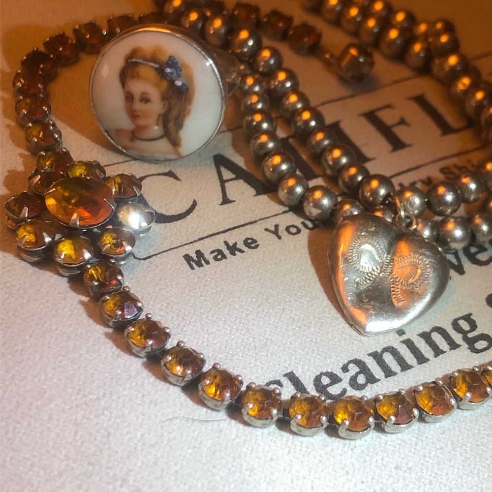 Antique jewelry.Paste, sterling, portrait. - Picture 13 of 16
